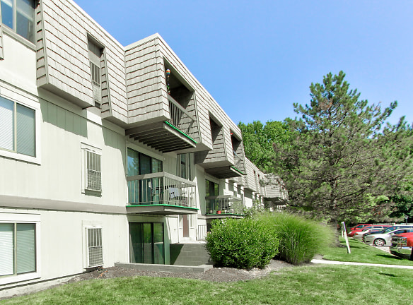 Timber Ridge Apartments - Westlake, OH
