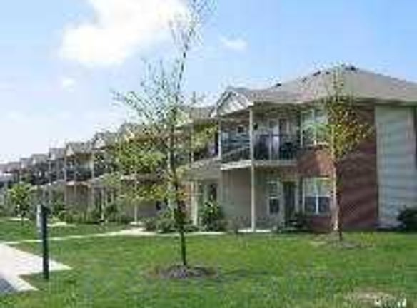 Golf Pointe Apartments - Galloway, OH