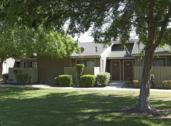 Willow Lakes Apartment Homes - Corcoran, CA