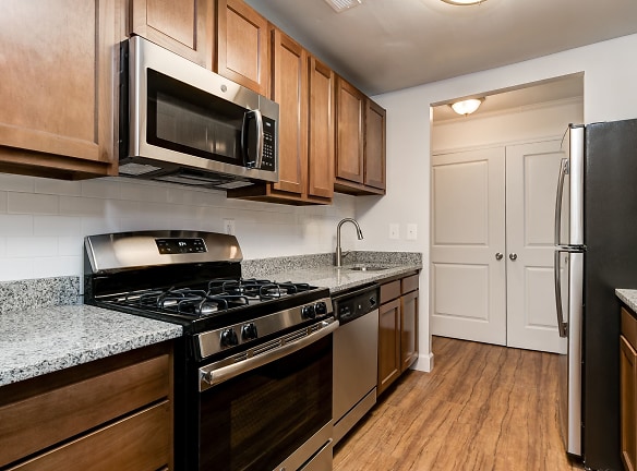 Rolling Park Apartments - Windsor Mill, MD