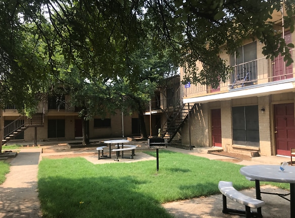Demasiado Apartments - Irving, TX