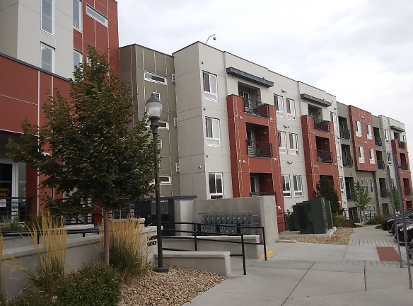 Bluff Lake Apartments - Denver, CO