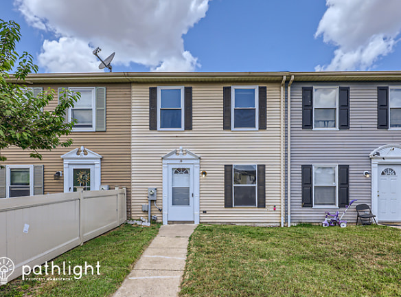 14 Holcumb Ct - Middle River, MD