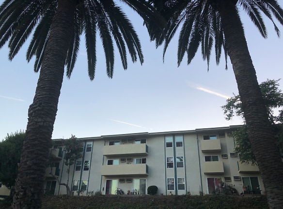 Reflections On Glenalbyn Apartments - Los Angeles, CA