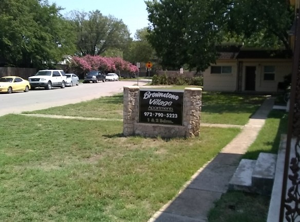 Brownstone Village Apartments - Irving, TX