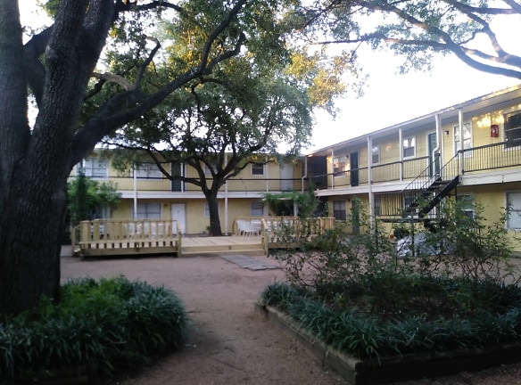 Pino Del Sol Apartments - Houston, TX