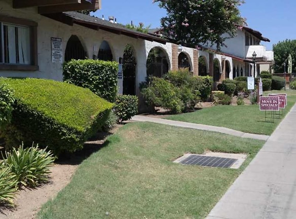 La Granada Apartments - Fresno, CA