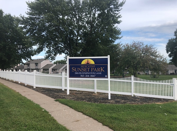 Sunset Park Apartments - Muscatine, IA
