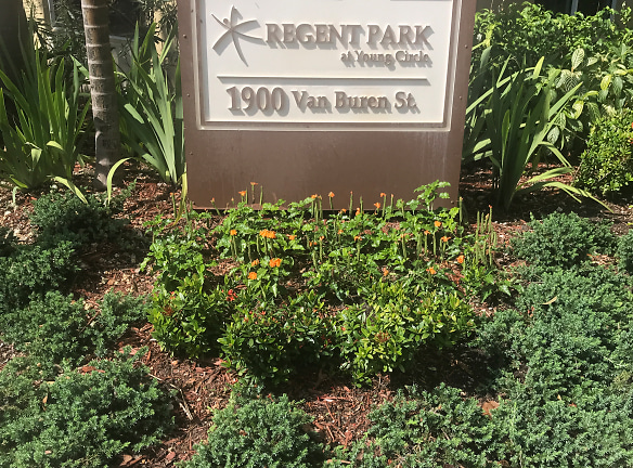 Regent Park At Young Circle Apartments - Hollywood, FL