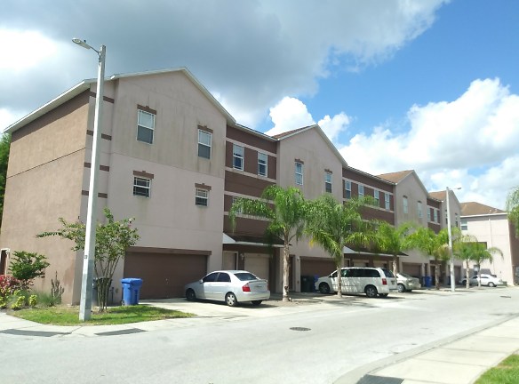 Tampa Commons Apartments - Tampa, FL