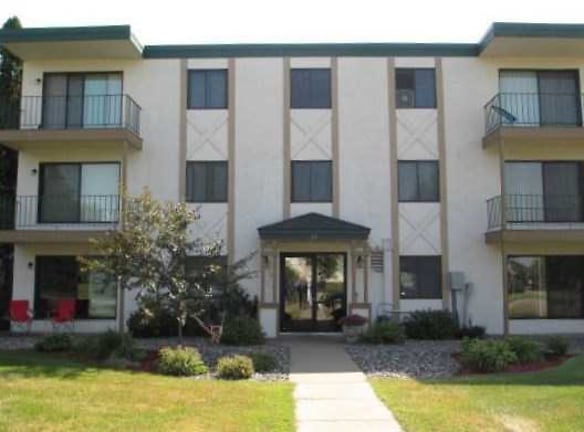 Pineview Apartments - Elk River, MN