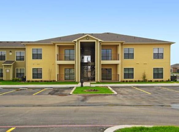 Villas At Henderson - Cleburne, TX
