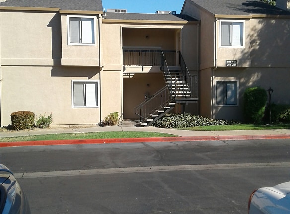Shadowbrook Apartments - Modesto, CA