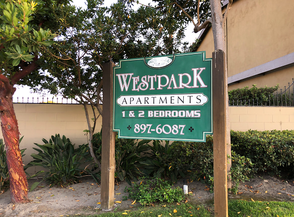 Westpark Apartments - Westminster, CA