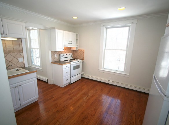 166 Central Ave unit 3 - Dover, NH