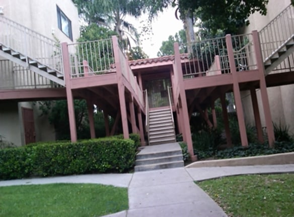 Fairoaks Pointe Apartments - Pasadena, CA