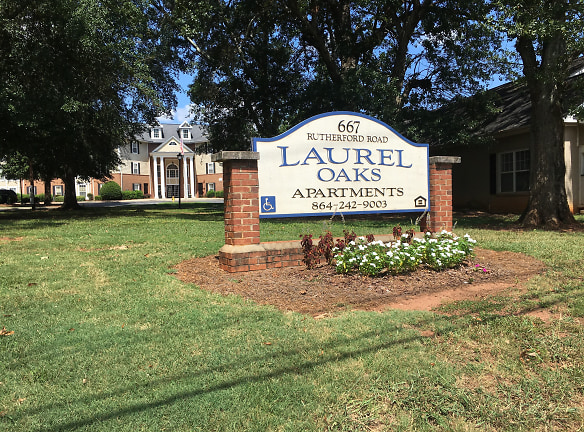 Laurel Oaks Apartments - Greenville, SC