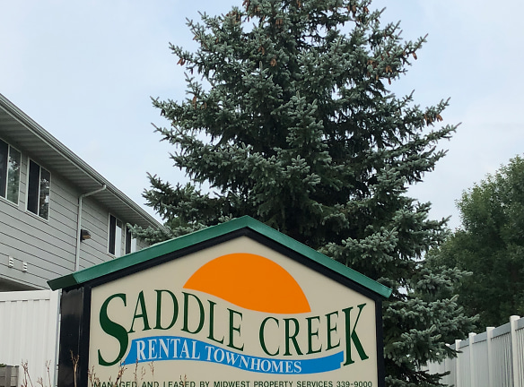 Saddle Creek Townhomes Apartments - Sioux Falls, SD