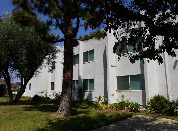 Banning Villa Senior Apartments - Wilmington, CA