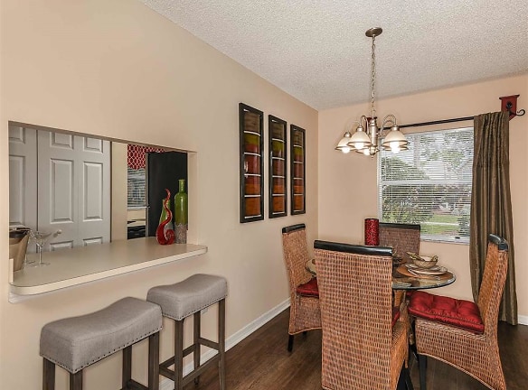Woodhaven Apartments - Rockledge, FL