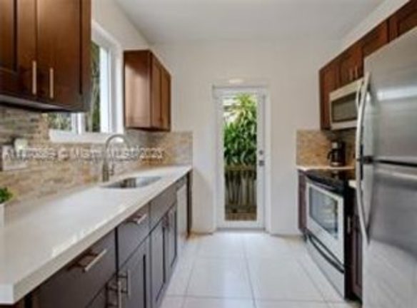 720 SW 23rd Rd - Miami, FL
