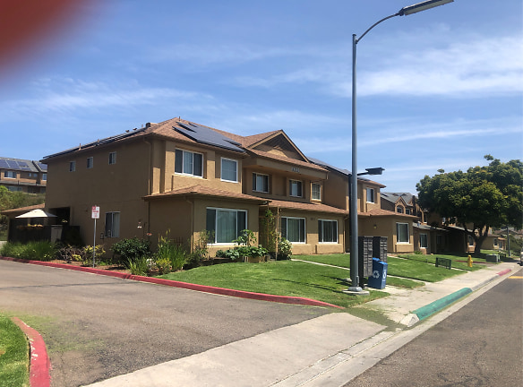 Lofgren Terrace Apartments - Chula Vista, CA