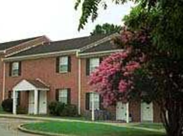 Meadowbrook Apartments - North Chesterfield, VA