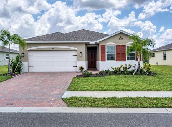 1393 Remington Trce Dr - Port Charlotte, FL