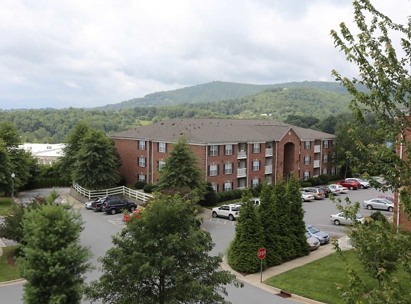 Westmont Commons - Asheville, NC