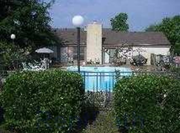 Grand Point Bay Apartments - Hot Springs National Park, AR