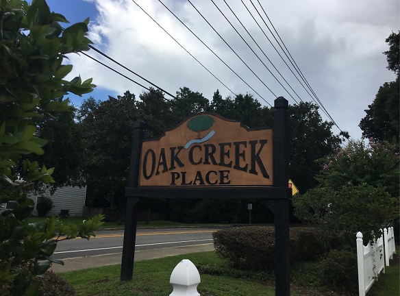 Oak Creek Place Apartments - Tallahassee, FL
