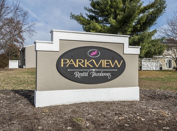 Parkview Rental Townhomes Apartments - Columbus, IN