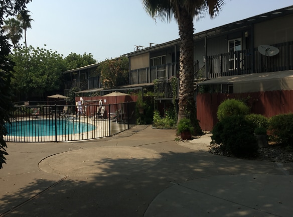Eastern Palms Apartments - Sacramento, CA