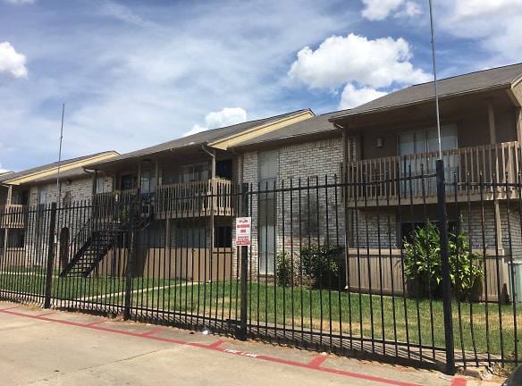 Sterling Crossings Apartments - Houston, TX