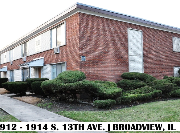 1912 S 13th Ave - Broadview, IL