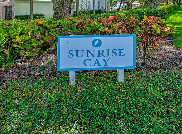 333 Sunrise Cay unit 10 - Naples, FL