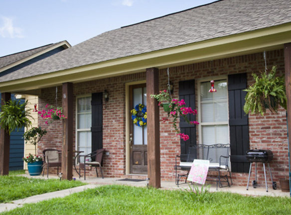 Cypress Cove Cottages Apartments - Hattiesburg, MS