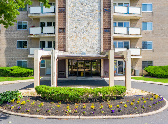 Sussex House Apartments - Cherry Hill, NJ