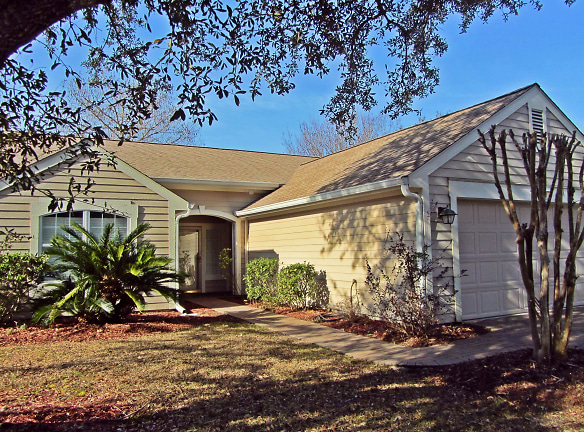 108 Commodore Dupont St - Bluffton, SC