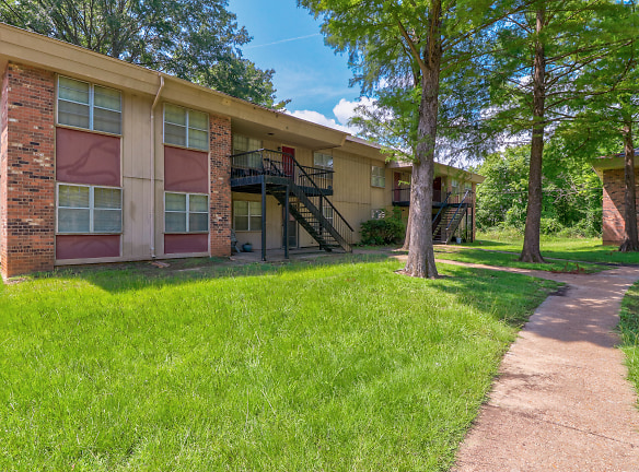 Oak Creek Apartments - Tupelo, MS