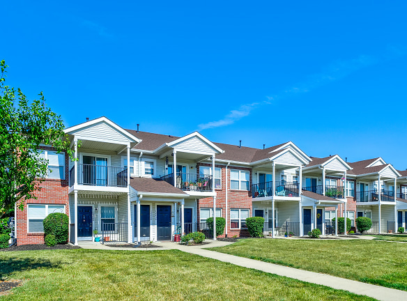 Cumberland Crossing Apartments - Fishers, IN