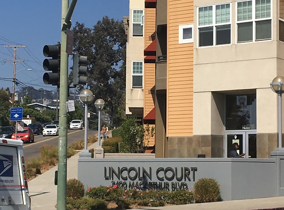 Lincoln Court Apartments - Oakland, CA