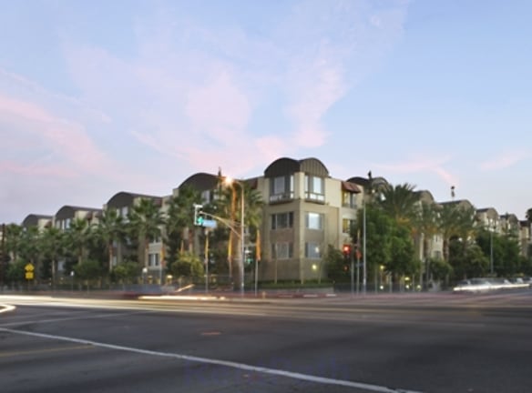The Piedmont Luxury Apartments - North Hollywood, CA