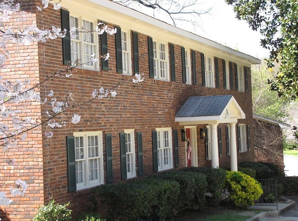 Oak Hill Apartment Homes - Macon, GA