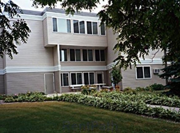 Garden Court Apartments - Winnebago, MN