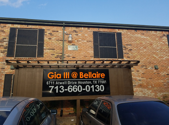 Gia III @ Bellaire Apartments - Houston, TX