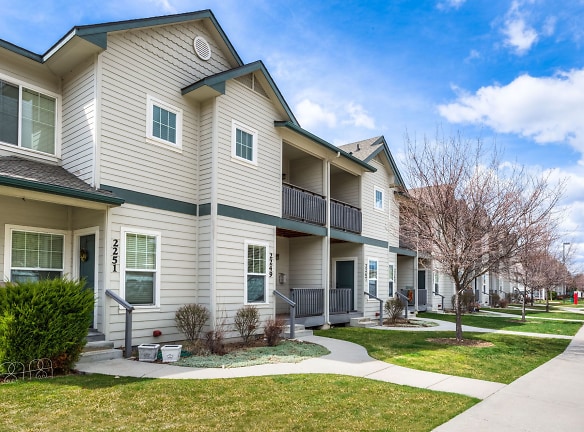 Fallingbrook Townhomes Apartments - Boise, ID