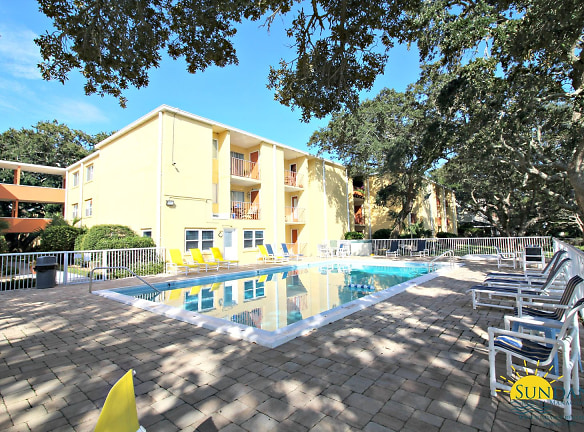 209 W Miracle Strip Pkwy unit C-303 - Mary Esther, FL
