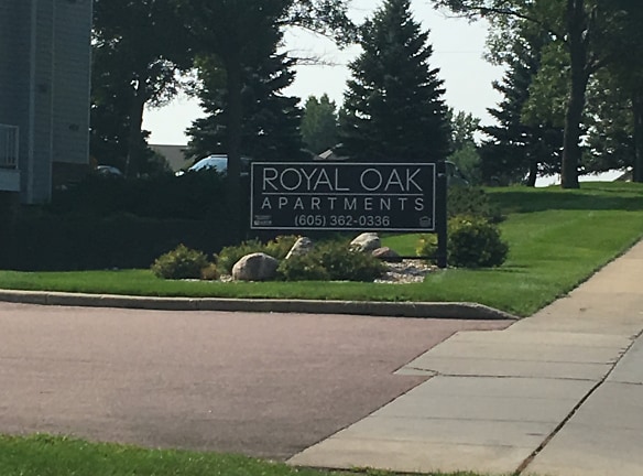 Royal Oak Apartments - Sioux Falls, SD