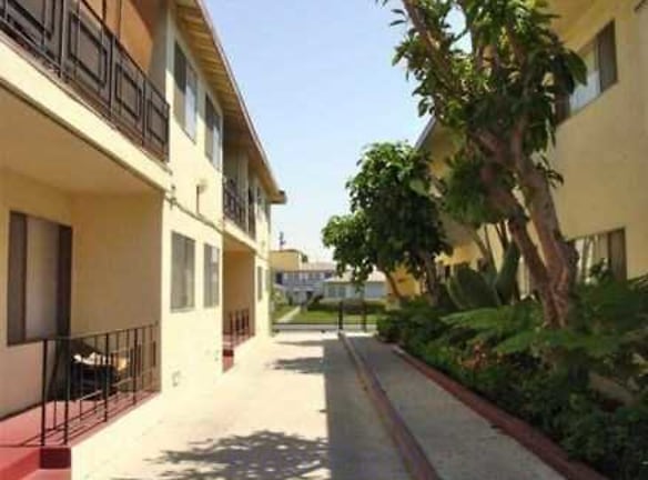 Osage Avenue Apartments - Inglewood, CA